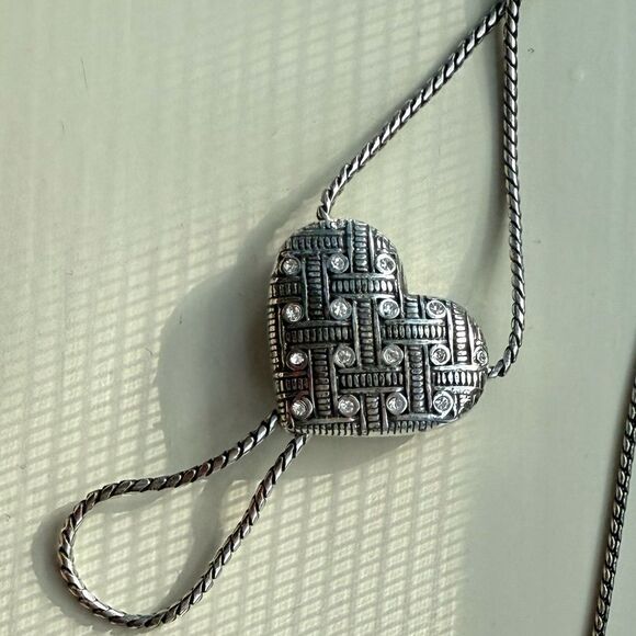 Brighton Reversible Heart Pendant Necklace -eyeglass/badge holder silver plated - Picture 3 of 8
